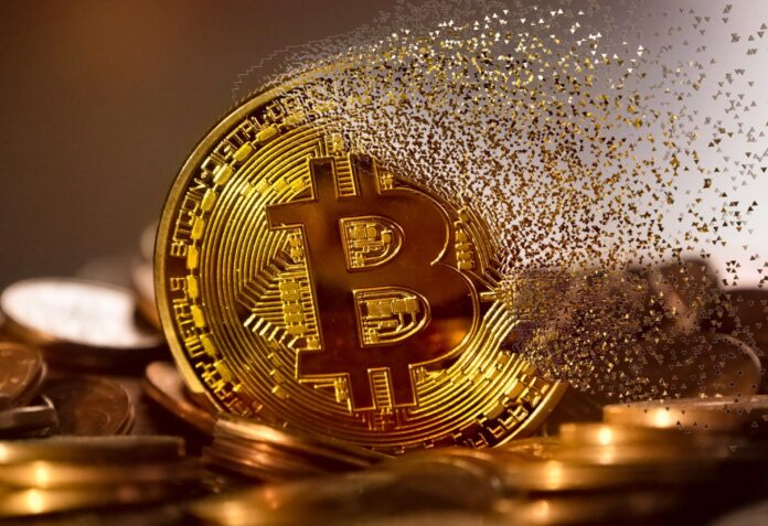 Bitcoin weer boven de 10.000 dollar en 8 van de top 10 cryptomunten in het rood